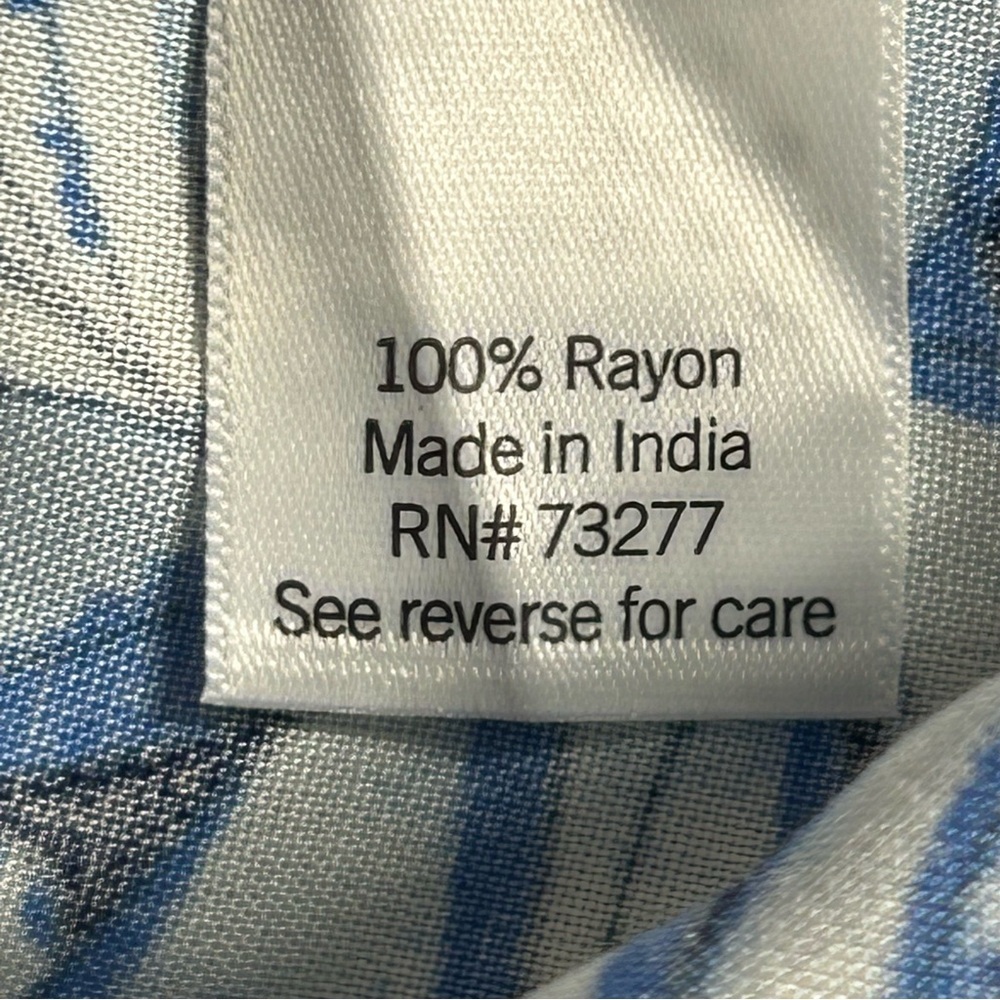 Croft & Barrow Blue and Short Sleeve Button White Leaf Pattern Shirt Size L NWT - Picture 8 of 10